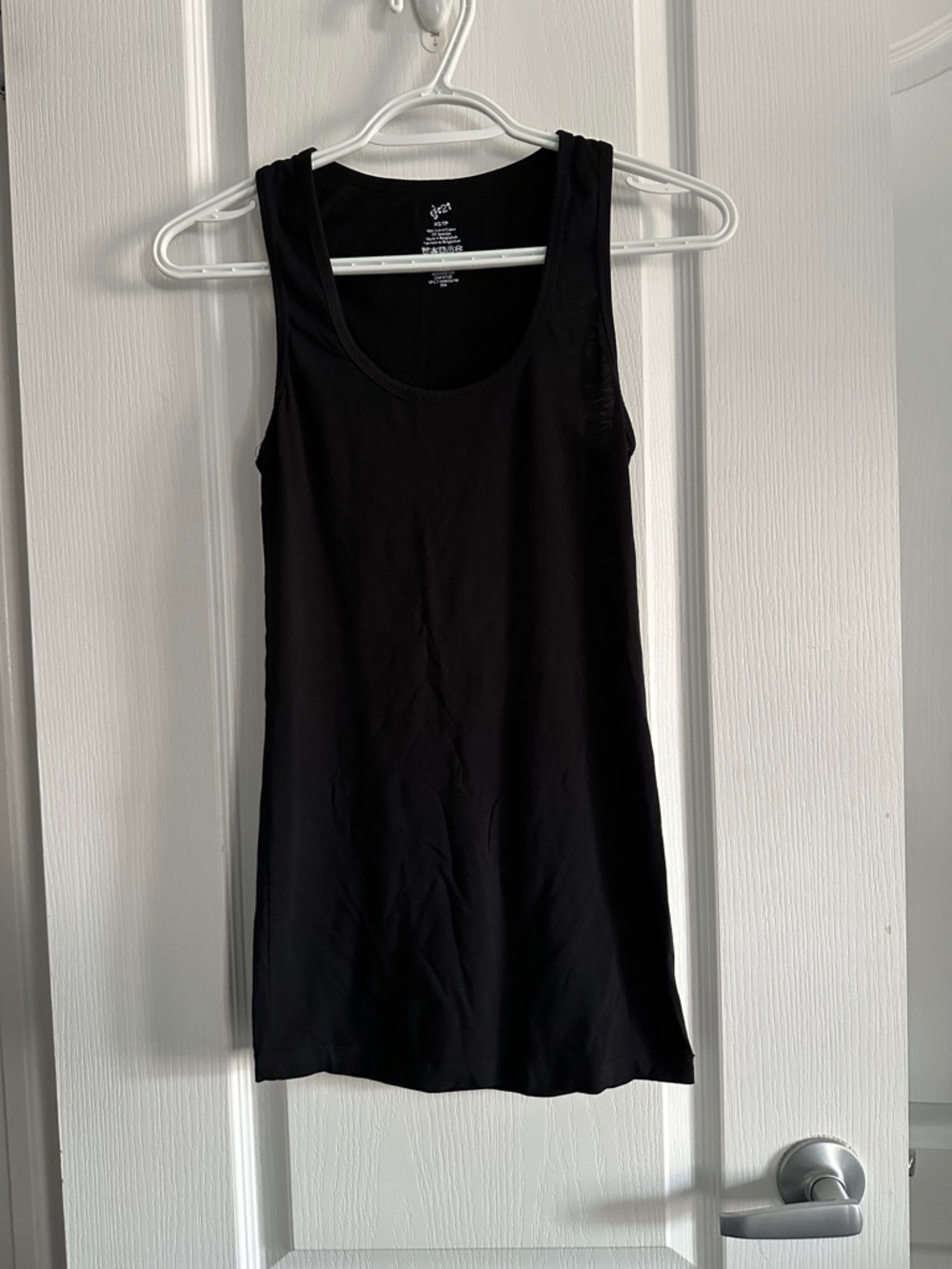 Black Sleeveless Scoop Neck Tank top women’s xs summer top A0120